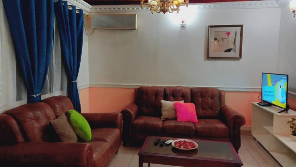 Appartement Meuble 3Ch Yaounde Omnisport - Tigson Bagian luar foto