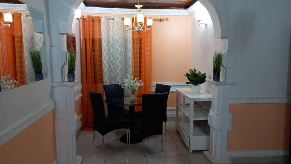 Appartement Meuble 3Ch Yaounde Omnisport - Tigson Bagian luar foto