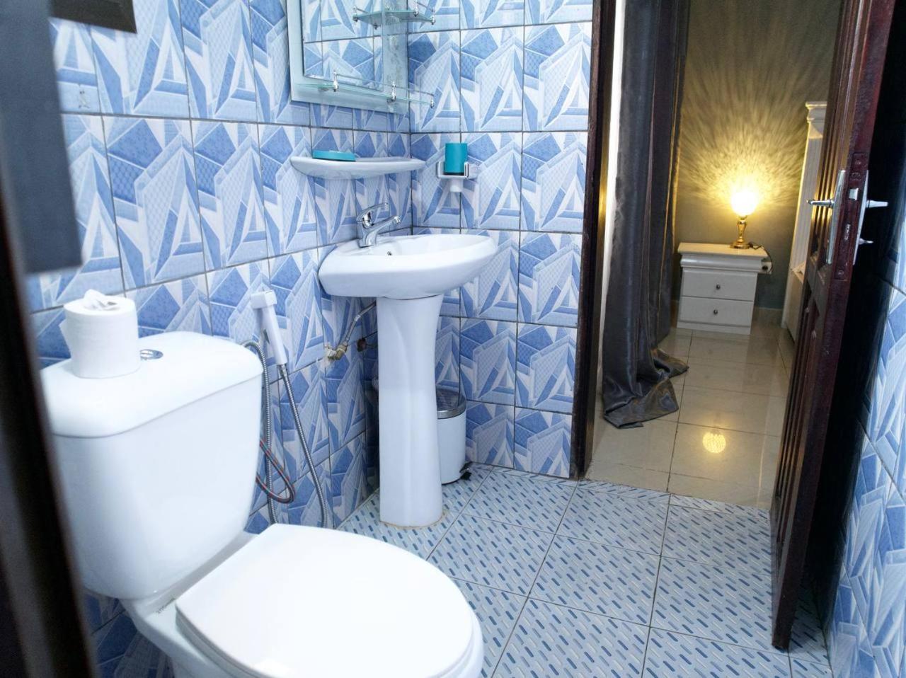 Appartement Meuble 3Ch Yaounde Omnisport - Tigson Bagian luar foto